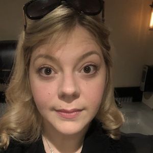 Meet your Posher, Alicia